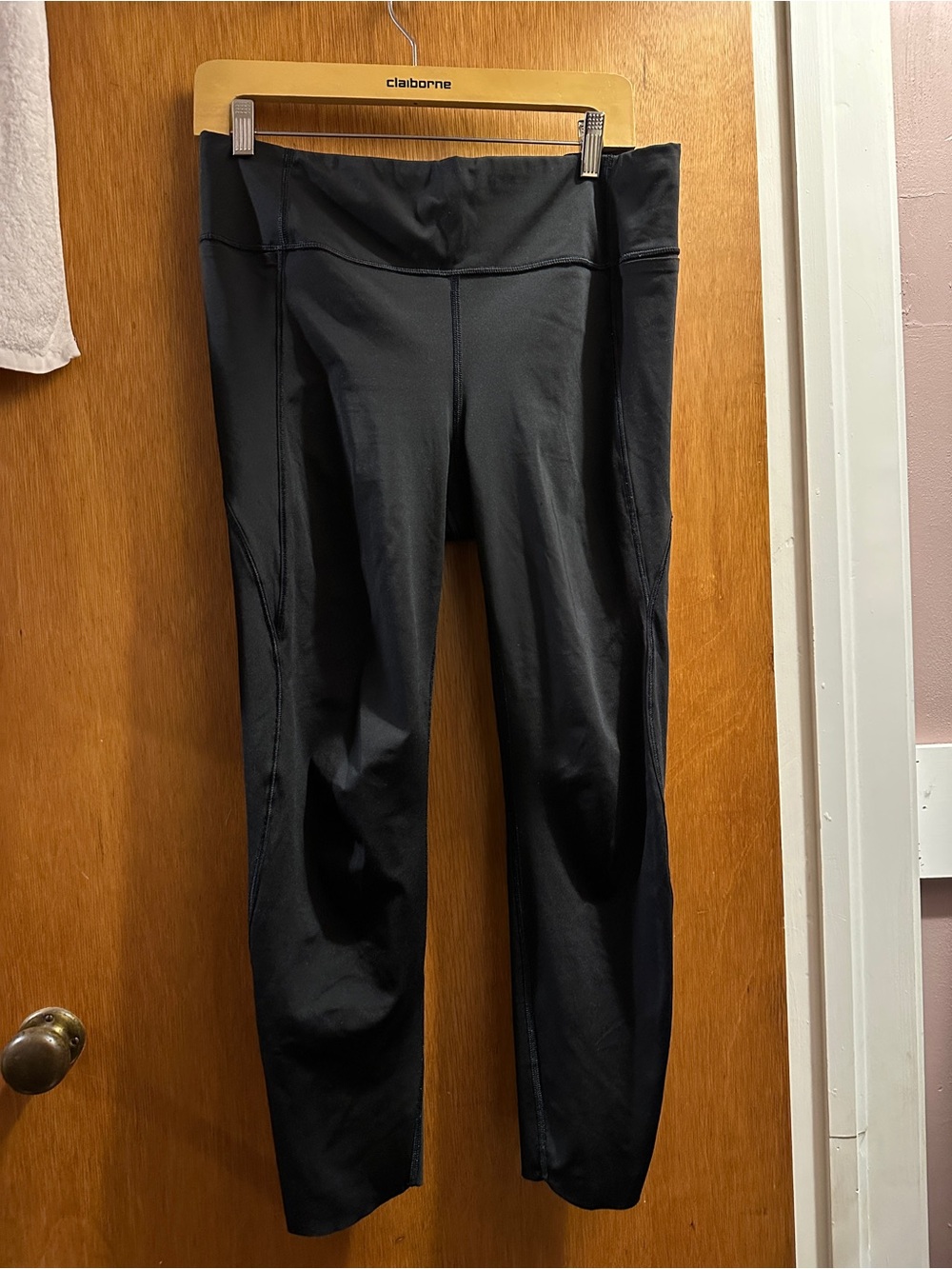 Athleta Velocity Stash Pocket 7/8 Tights size M